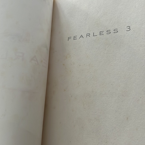 BUNDLE: 📚 Book . Mini Greek Bust Statue + Handmade bookmark - Picture 12 of 12